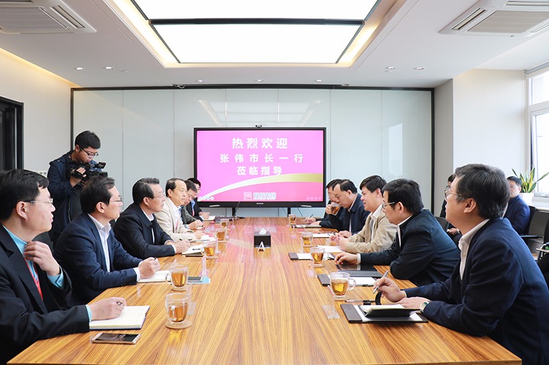 威海市副市長(zhǎng)張偉一行來(lái)聯(lián)橋集團(tuán)調(diào)研(圖4)